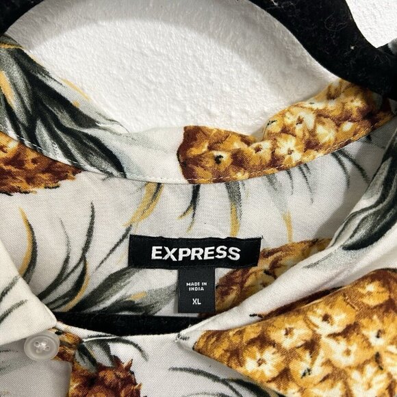 Express Pineapple Novelty Print Shirt Short Sleeve Button-Down Camp Size M - Picture 7 of 12